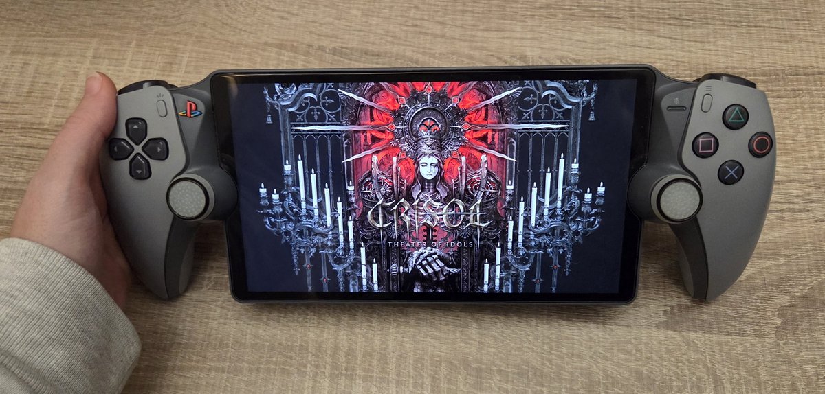 Tras varias semanas esperando, por fin podemos disfrutar de Crisol: Theater of Idols. 

Después de tres horitas bien ricas, paro un momentillo, pero con muchas ganas de continuar  después de cenar.

Me ha gustado mucho lo que he jugado hasta ahora, el sistema de recargar con la