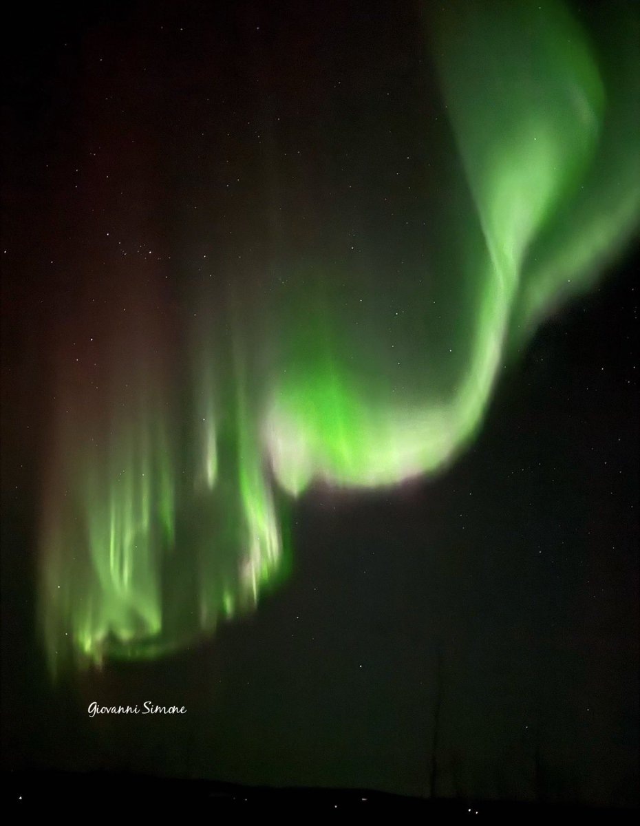 Simone_Gio's tweet photo. Crazy night in Fairbanks ( Pedro Dome ) Alaska , when the lights appeared the air temp was -36°C , windchill -46°C ! @Vincent_Ledvina @NorthernSkies5 @MurphTWN @theauroraguy @weathernetwork @WxOntario1  @JimCantore @StormhunterTWN @gtaweather1 @NWSSWPC @stormwx1 @CAlexMasse https://t.co/QgKbGmDXDO