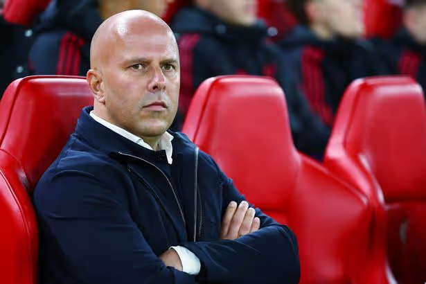 LiverpoolZNE's tweet image. 🚨🔴 Arne Slot has jumped to the defense of Alisson, insisting that the Brazilian’s quality has remained consistent during their 18 months together 😳✅:

“I've been working with him one-and-a-half years and I've seen the same goalkeeper last season as this season.

Sometimes…