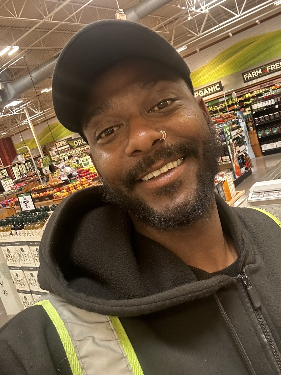 thtguyt's tweet photo. #Day439 ! Apecoin🦍

A Supporting $APE 🐸🐐 A Sprouts 🌱 

Selfie until ApeCoin hits a all-time high

 🤞🏾🫡 #yuga @apecoin  Blessings 🐒ApE https://t.co/geWmMVCUaV