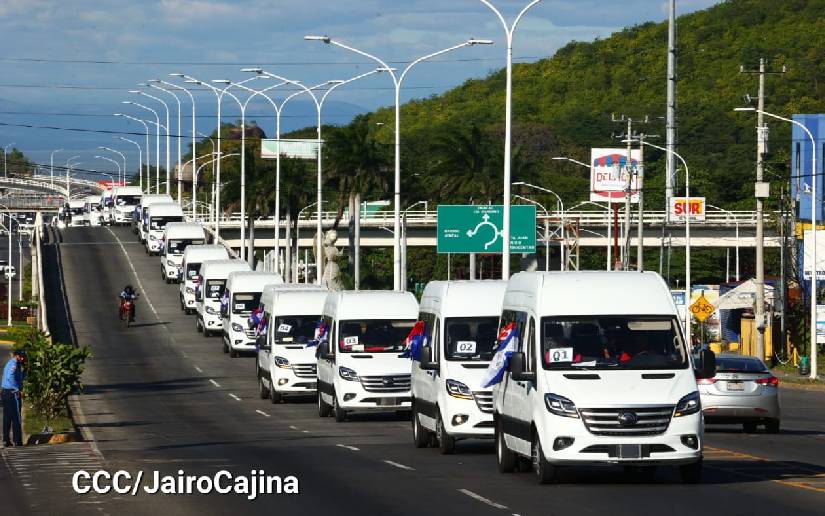 "Esta semana vamos a entregar a nuestros hermanos transportistas, los autobuses y microbuses que llegaron de la República Popular China para tantos municipios y departamentos", informó la Copresidenta, Compañera Rosario Murillo

#Noticiero51 #China #Nicaragua