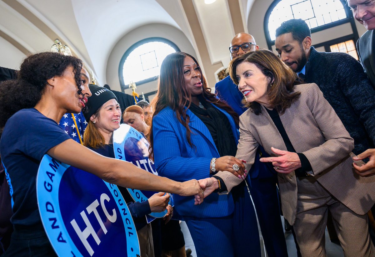 Governor Kathy Hochul tweet media