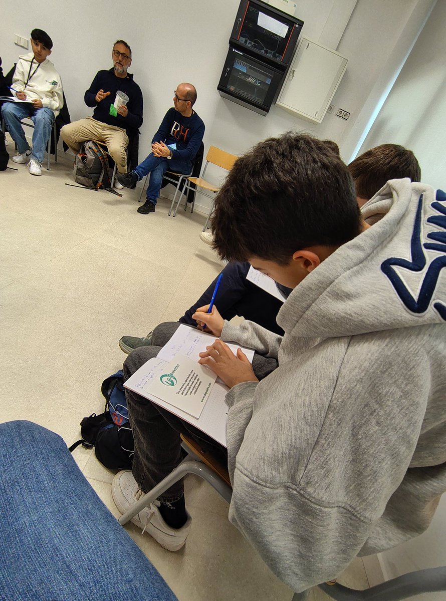 Verónica Castillo tweet media