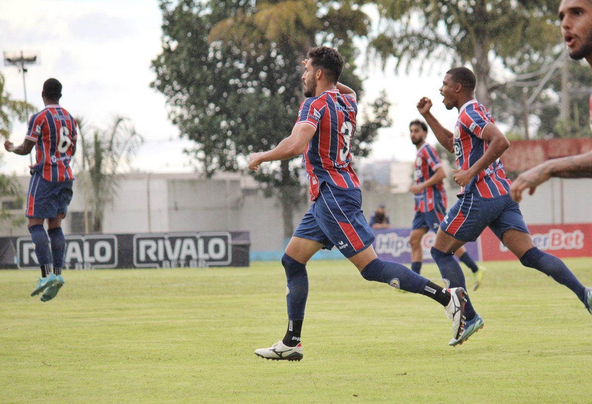 GSaocarlense's tweet photo. Invencibilidade mantida!
Jogando nesta terça-feira, 10/2, pela 3a rodada do Paulistão A4 Rivalo, o Grêmio São-Carlense enfrentou o Ecus, fora de casa e empatou em 1-1 com o zagueiro David.

O Grêmio mantém a invencibilidade com 7 pontos em 3 partidas. https://t.co/tKWQHqAcGA