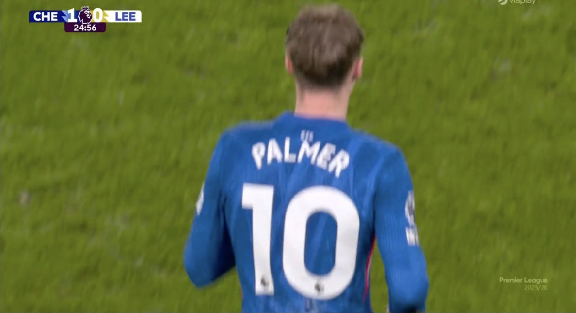 Cole Palmer scores a Penalty to make it 2-0 to Chelsea 

#CHELEE #ChelseaFC #EPL