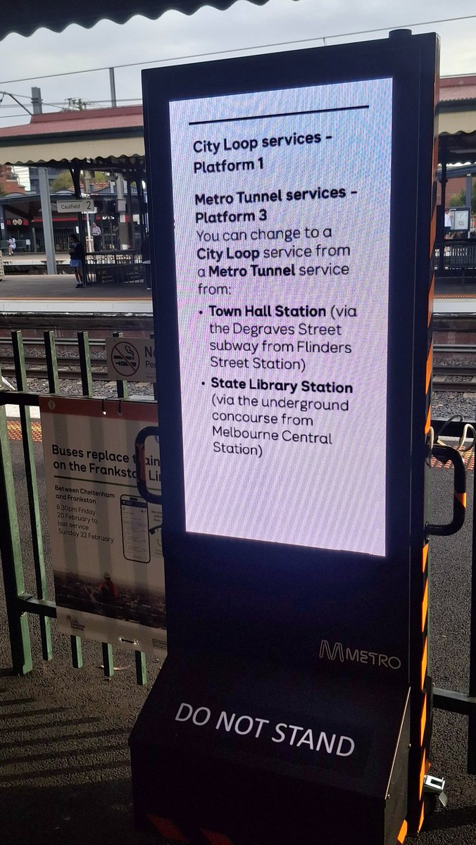 craig_halsall's tweet image. Advice on #Caulfield platform 1 encouraging passengers to use #MetroTunnel services to Town Hall or State Library to connect with #CityLoop trains (rather than crowd #FrankstonLine services)

#MetroTrains