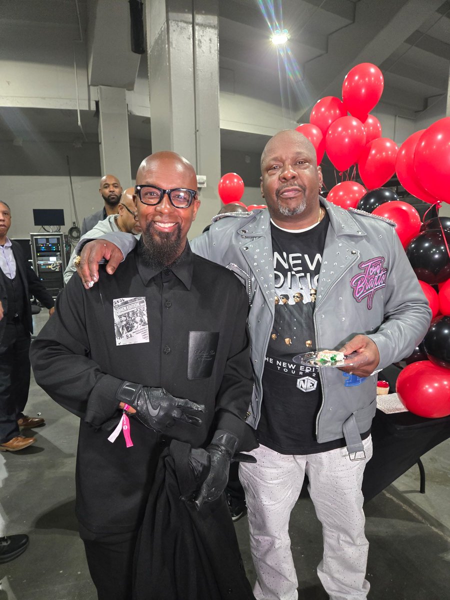 B. BOY &amp; <a href="/KingBobbyBrown/">BOBBY BROWN</a>