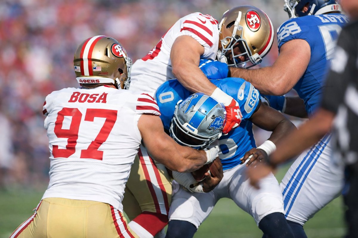 MOFCommish's tweet photo. The 49ers absolutely destroy the Lions 38-7 in what was a beat down from kickoff. The Lions only gain 166 yards of offense as the 49ers defense dominates the entire game. Gibbs rushes for just 79 yards his lowest this edition.
#MOFS84WK17 | #OnePride
@MOF_Bleacher | @MOFLeagues https://t.co/jeCqPOEyjR
