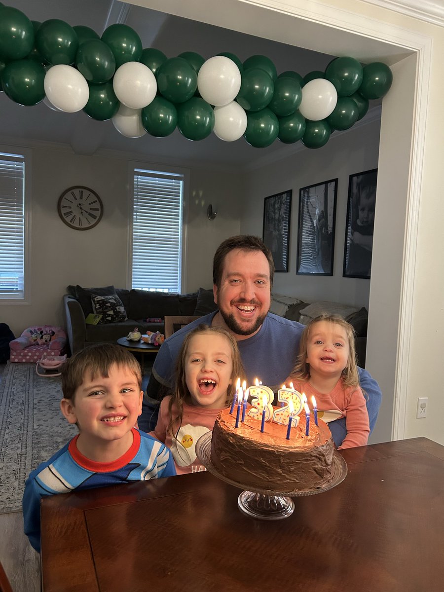 Mitchell Ross tweet media