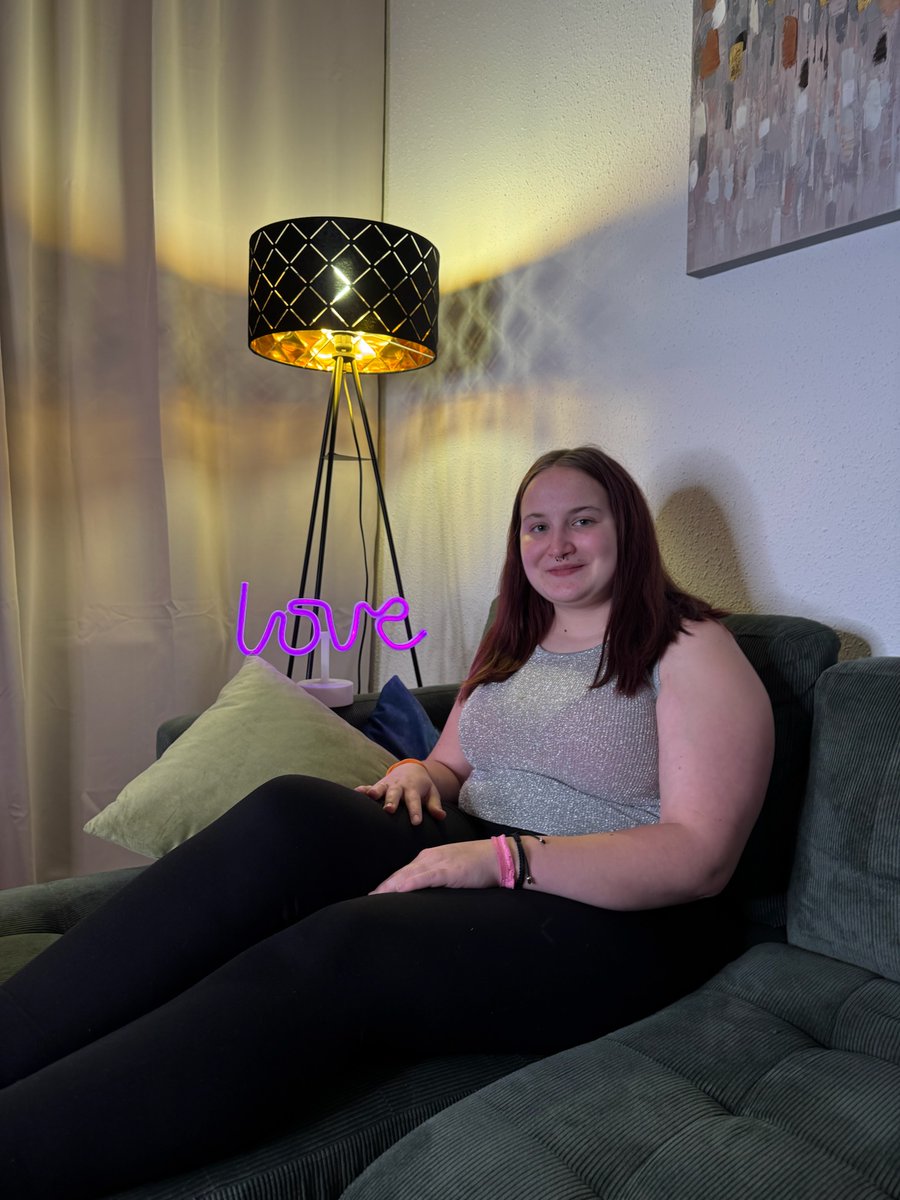 reedromy's tweet image. If you press on the heart you will get a special picture of 😻