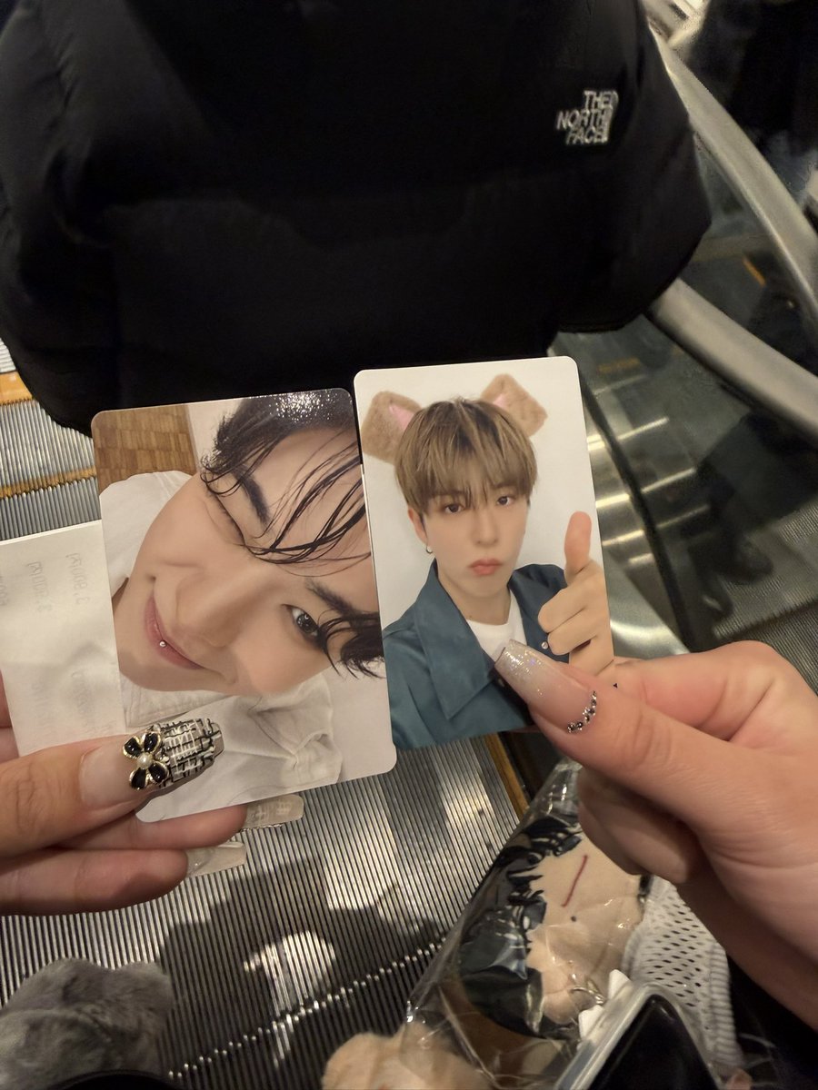 TREASURE POPUP トレカ 

【譲】10000円ジェヒョク 8000円アサヒ

【求】10000円アサヒ 8000円ヨシ

会場手渡しでお願いします！