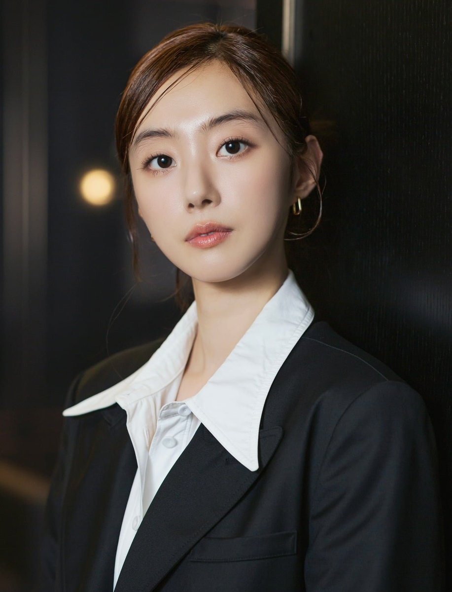 염정아·박세완, 한국판 ‘나미야 잡화점의 기적’ 주연

과거와 현재가 연결된 나미야 잡화점에 숨어든 3인조 도둑들이 고민 상담 편지에 답장을 보내며 자신들과 얽힌 기적 같은 인연의 비밀을 마주하게 되는 이야기

10부작으로 글로벌 OTT 를 통해 공개될 전망

(spotvnews.co.kr/news/articleVi…)