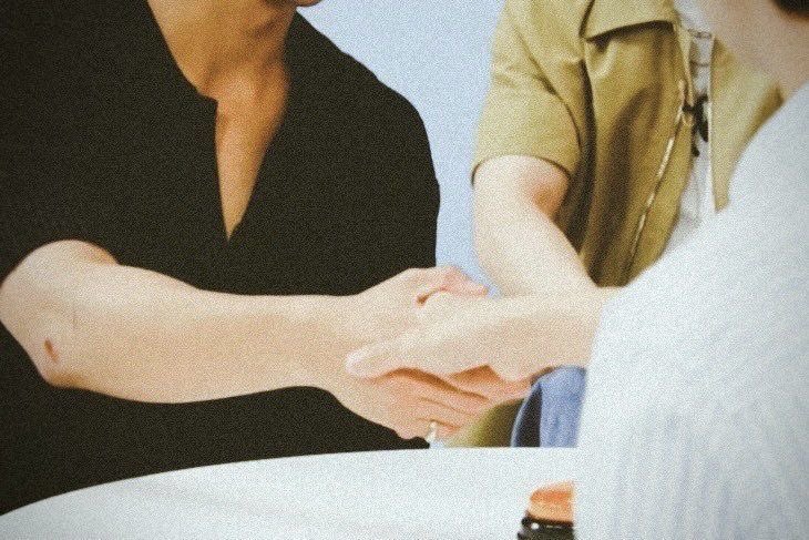gyuwonzie's tweet photo. ship so goated even their hands have chemistry https://t.co/4xfQ4x7rrw