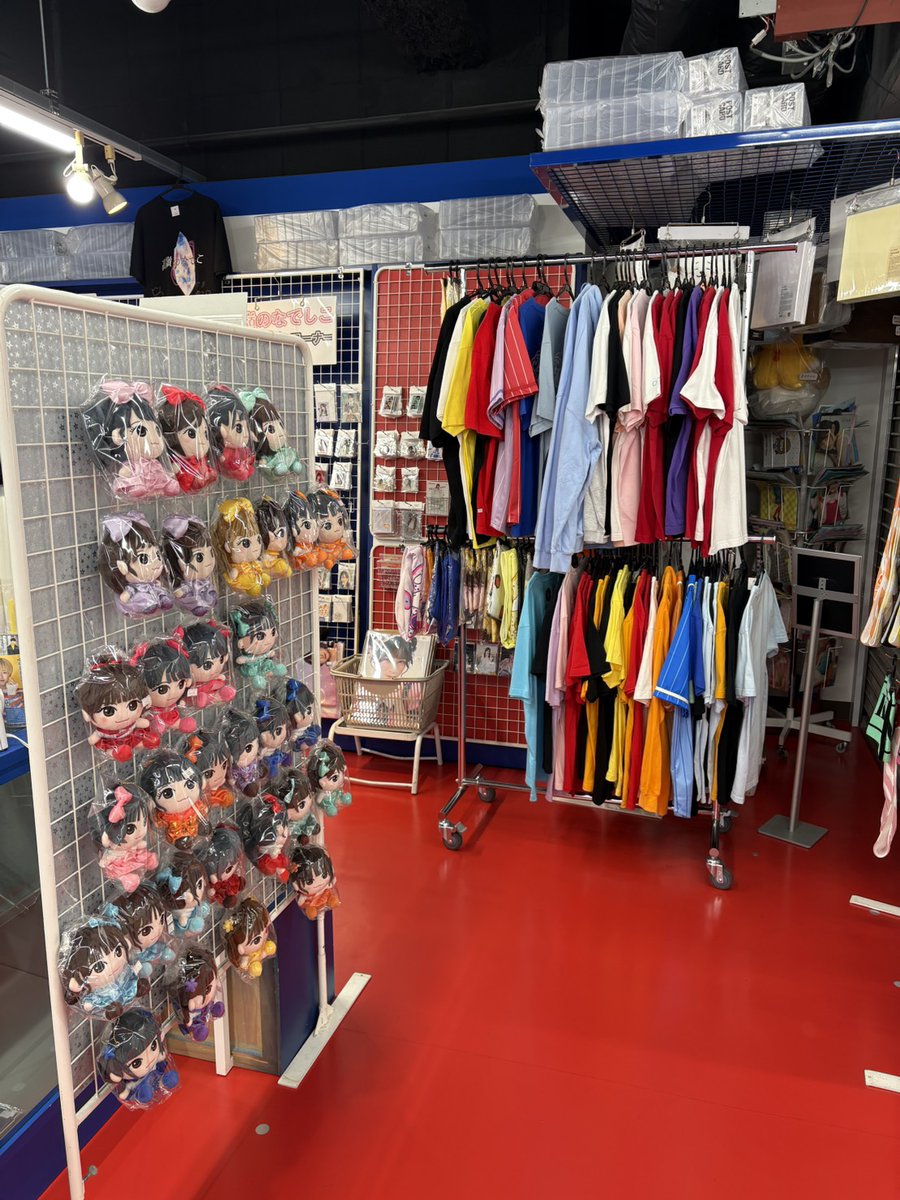 水曜日祝日☔ 本日も20時30分迄営業。 買取り対応原則18時迄…イコノイ