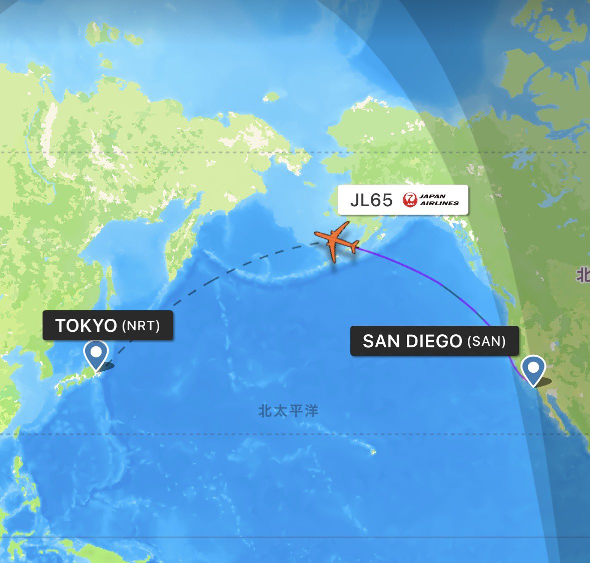アラスカ沖を飛行中。もうすぐ日付変更線