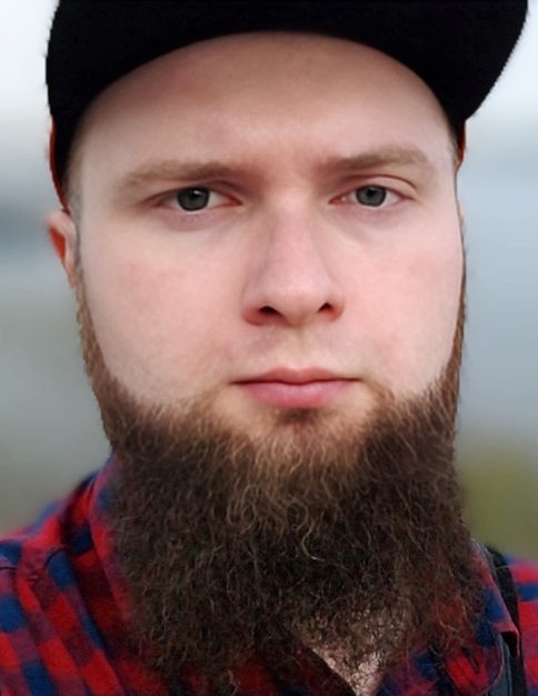 Андрей Бирюков.
Физик из Воронежа. Активист. Политзэк.
После университета в 2016 году стал участвовать в протестах. Собирал подписи против поправок в Конституцию. Распространял антивоенные листовки.
За посты в VK его приговорили к 3,5 годам.

Сбор для Андрея Бирюкова в 1ом реплае