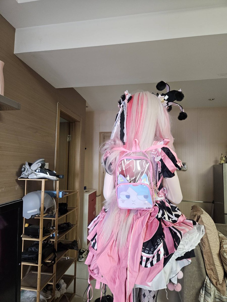 lhsslhss's tweet photo. 趁着室友不在穿上这套出门啦，街头卖艺的iaia~ beg for coins
#kigurumi https://t.co/xdIHcBWWuE