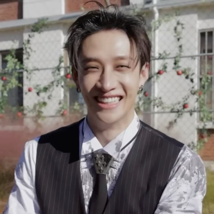 bangchan comfort tweet media