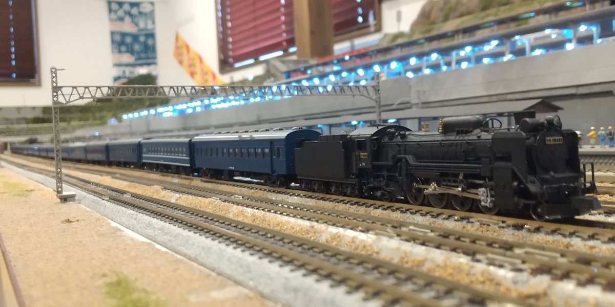 D51 711+青いオハ61/35系の急行列車 使用客車は、オハフ61・スロ81が各