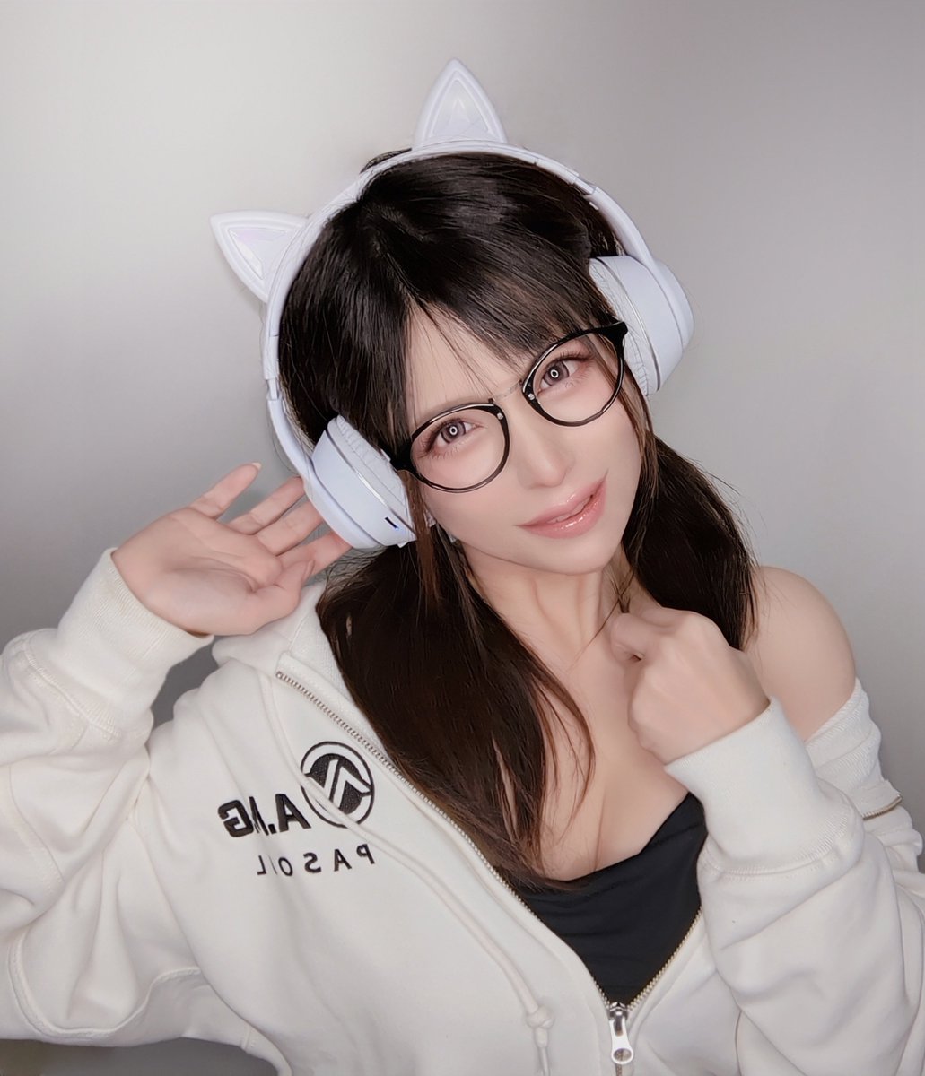 欲しいものリストから誕生日プレゼント頂きました(*´艸｀*)
欲しかった猫耳イヤホン‼️嬉しい〜✨️✨️✨️
シュウ・ベガースさんありがとうございましたっ🐾(ΦωΦ)🐾💕