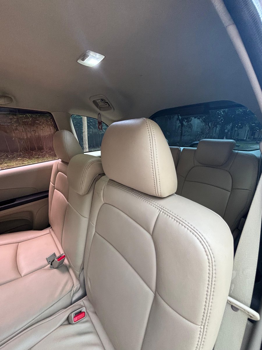 MasMasBiassaa's tweet photo. Rumus mengetahui mobil Honda yang overprice itu kira kira sebagai berikut :

Brio : Mobil
HRV : Brio rajin ngegym sama dikasih protein pembesar otot
WRV : Adiknya HRV cuman dia stunting
Mobilio : Brio setelah rajin renang jadi dia memanjang
BRV : Mobilio yang rajin ngegym jadi selain panjang juga jadi agak berisi
CRV : Mo gimana gimana, emang udah bongsor sejak lahir aja dia...
-----------------------------
Honda Brio Wagon E new facelift 2018

Transmisi manual.
Tangan kedua AD klaten, tangan pertama Jogja
Pajak hidup masih panjang
Mesin prima sangat terawat
Kilometer baru berjalan 115rb asli record
Buku dan kunci serep lengkap
Cover jok dpt 2 cover jok ori dan kulit
Kondisi full original dan siap pakai
Bergaransi tidak bekas laka dan banjir

Harga cash 147jt nego
Harga credit 137jt

https://t.co/9KgdzMcHuX