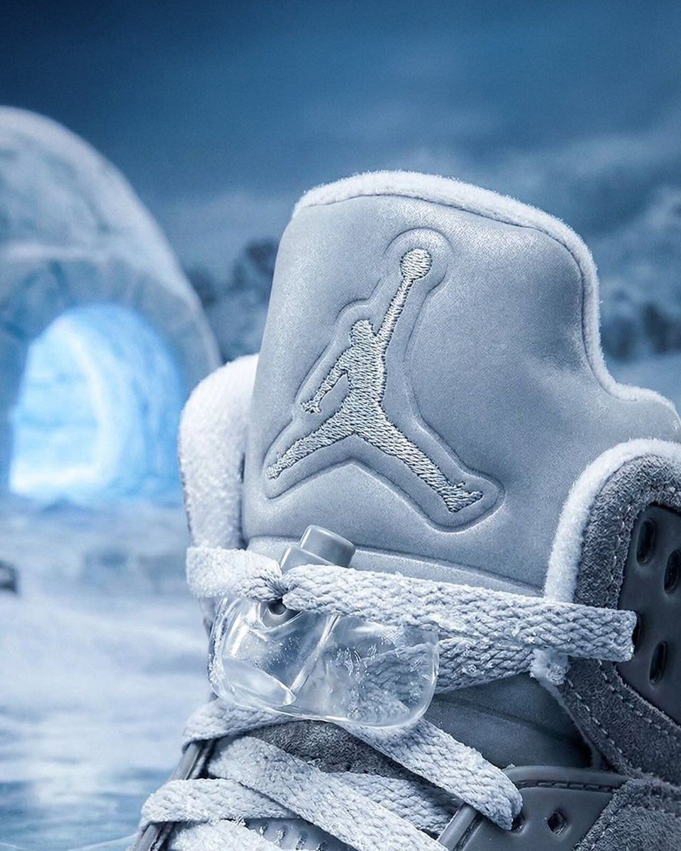 SneakerAlertHD's tweet photo. Air Jordan 5 "Wolf Grey" Returns February 28th 🐺 https://t.co/7JaIWJgDlX