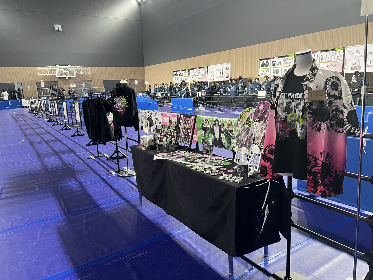 streetparklive's tweet photo. いよいよSPL2 本日開催🎉

2階体育室にて、グッズ販売実施中！
当日販売も比較的待ち時間短くご利用いただけます✨

また完売商品が出た場合、随時こちらのスレッドにてお知らせいたします。

#ストグラSPL https://t.co/MberJJIQmg