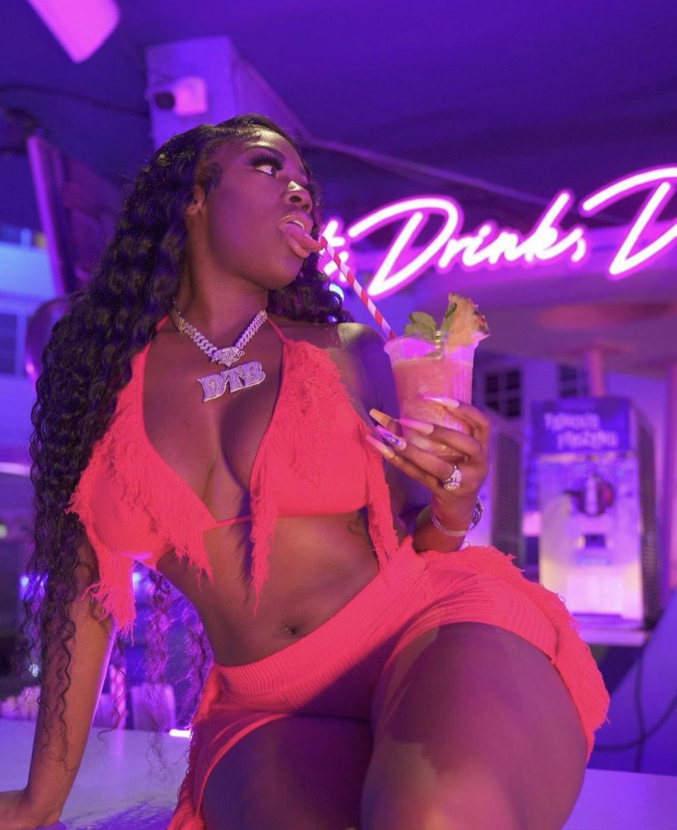 ZeusFreaks's tweet photo. DIAMOND THE BODY (DTB) ❤️‍🔥 https://t.co/hRIEocZ0yT