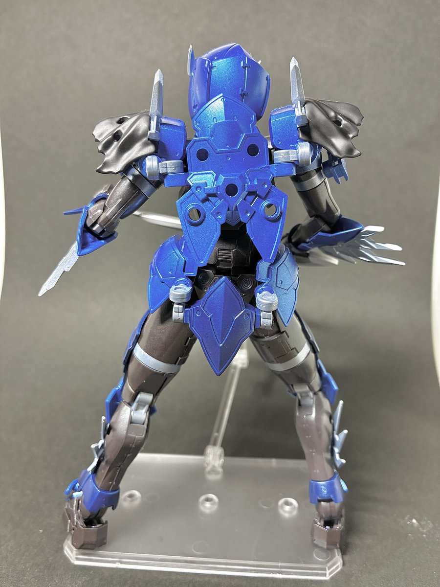 アサシンスラッシュを作りました
エンチャンターのパーツも登用して重装型として作り上げています　#30MF