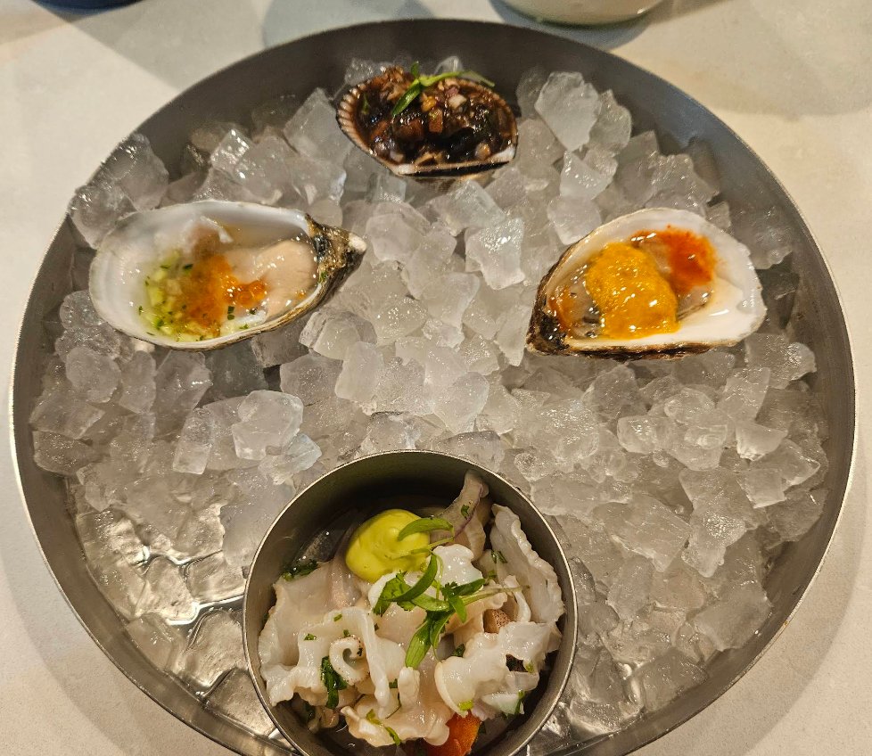 EmmyMiller457's tweet photo. Enjoy a sumptuous seafood feast tonight https://t.co/afbJNUy8Gu