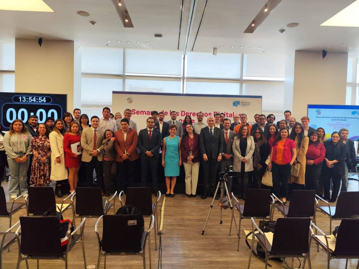 elconsejomx's tweet photo. Nuestra Consejera Honoraria, la Dra. @claraluzalvarez, participó en la Semana de los #DerechosDigitales con una ponencia sobre seguridad digital en el Día del Internet Seguro. https://t.co/VDQl5NJ7jK
