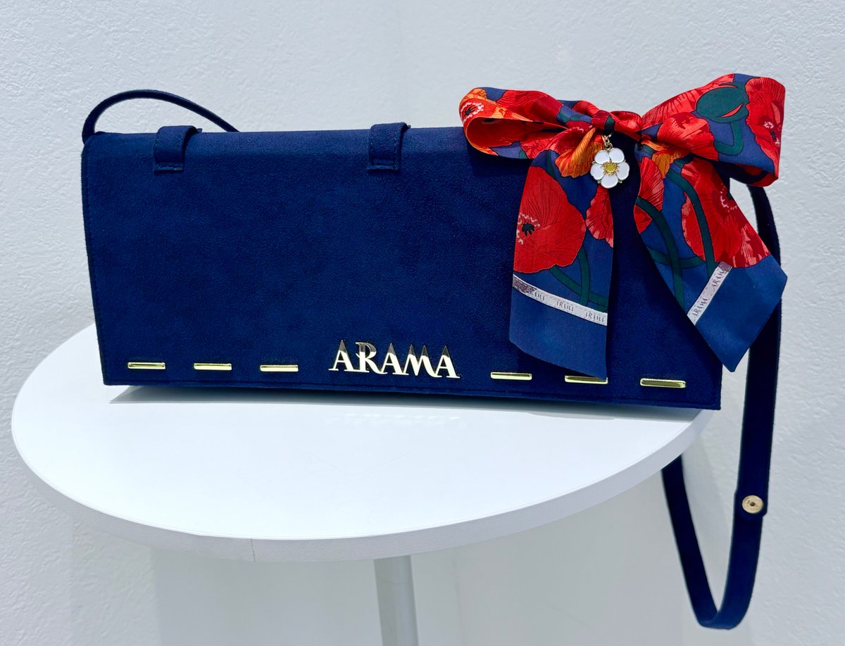 限定品ARAMATOKYO黒苺のスカーフとスカーフリングアルマ 入荷→即完を繰り返す「#黒いちごのスカーフ」と本店限定の「#四角い