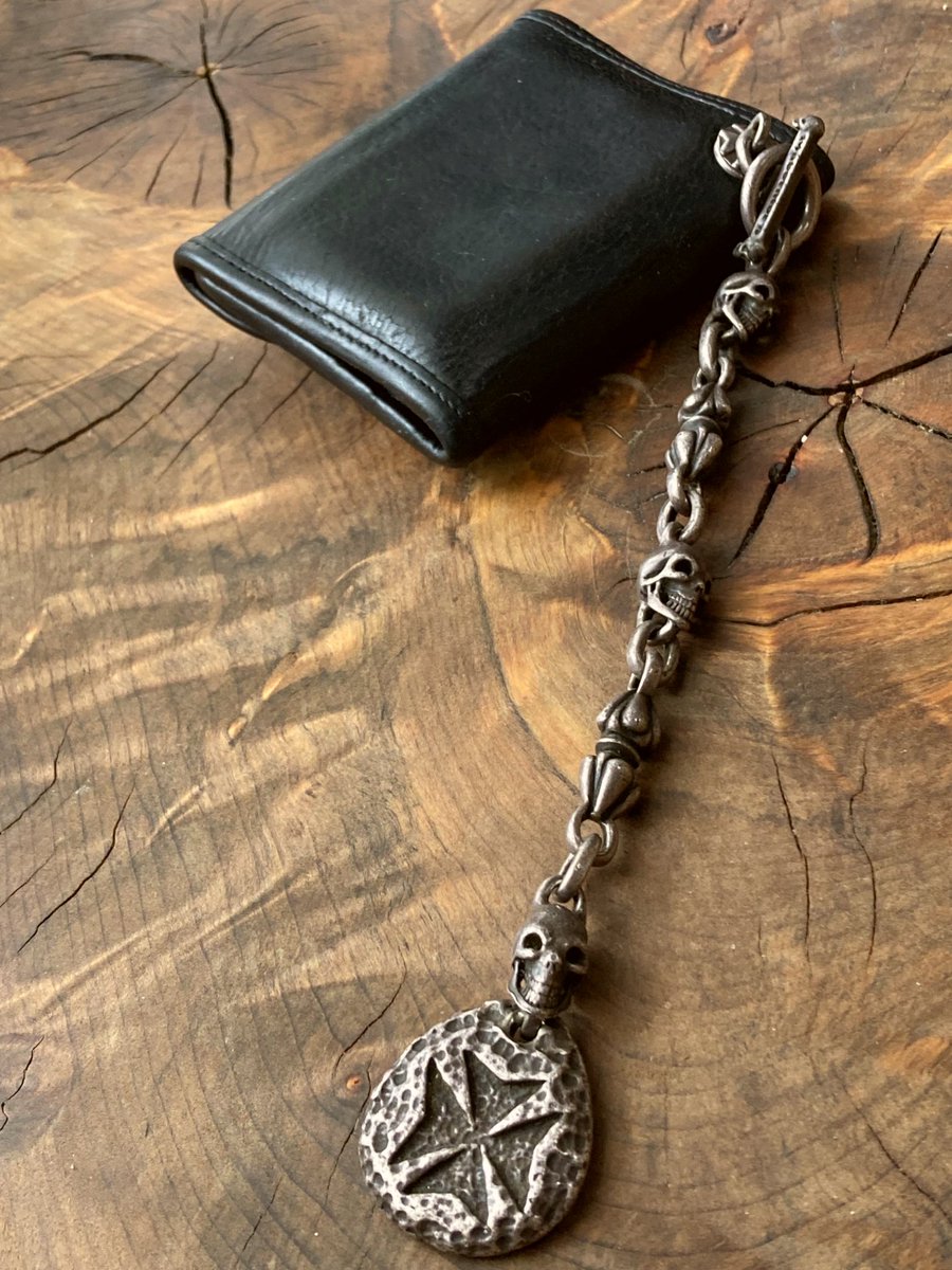 mado_pino's tweet photo. 最近のお財布
トラビルラトリー

GABORのもあるけど長すぎるんだ・・

#TravisWalker #GABORATORY #ガボール
#billwallleather
#シルバーアクセサリー https://t.co/9BlwrhLOY5