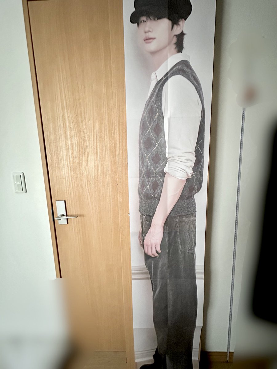 このメジャーが丁度150cmで、私とほぼ同じなんだけど並んだらこれくらいって言うのが明確に分かってヤバい
わい、小人すぎる