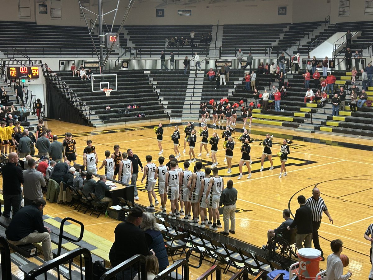 KrisNortonRadio's tweet photo. FINAL: Jasper 66, Mater Dei 54

CATS
Logan Day 22pts, 4-3pt FG
Jaylen Maners 18pts, 3-3pt FG
Riley Foy 14pts, 4/4 FT

EMD
Cole Breeden 25pts, 5-3pt FG
Jayden Overton 11pts https://t.co/f5cOURxA3p