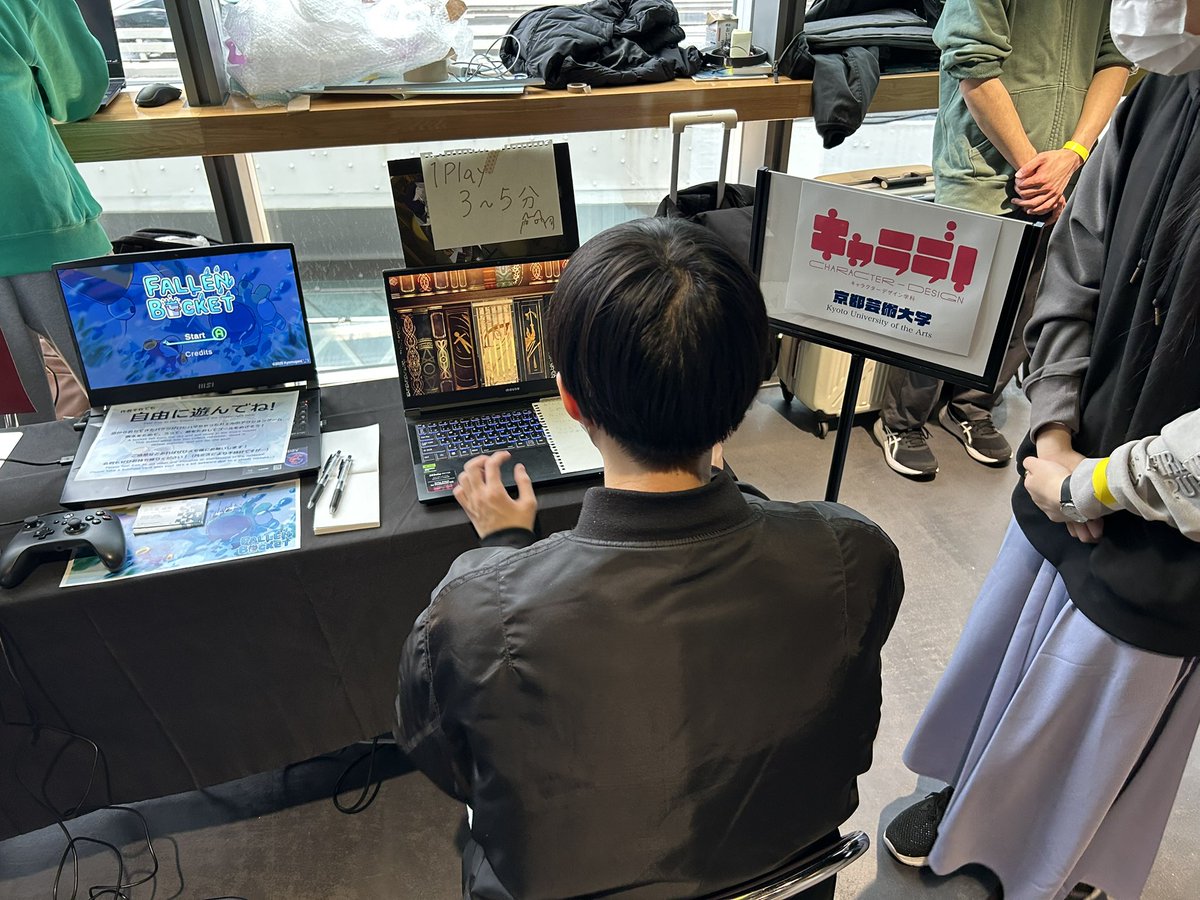 studiomyst's tweet photo. はじまりました！神ゲー創造主エボリューション、ゲームクリエーター甲子園の合同企画イベント。
今年の本戦会場は渋谷ストリーム。
京都芸術大学のブースも大勢のお客様にお越しいただき大盛況です。
#神ゲー
#京都芸術大学
#ゲーム https://t.co/c3P2C52eUp