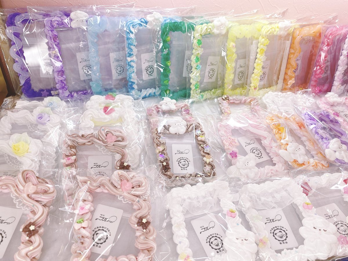 Kawaii__Stars's tweet photo. 🌈Kawaii☆Stars 原宿本店🎀

2月11日
♡ただ今の店舗状況です♡

🌈喫茶フルーッさま

バレンタインにぴったりな💘
マーブルカラーのふわふわクリームや💭
キラキラお星さまに🌟わんちゃん🐶が
キュートな推し色デコケースなど✨

お気に入りがきっと見つかります♡

通販ご希望の方は
ご希望の方は作品に⭕️をつけて 
DMまでお問い合わせください♡