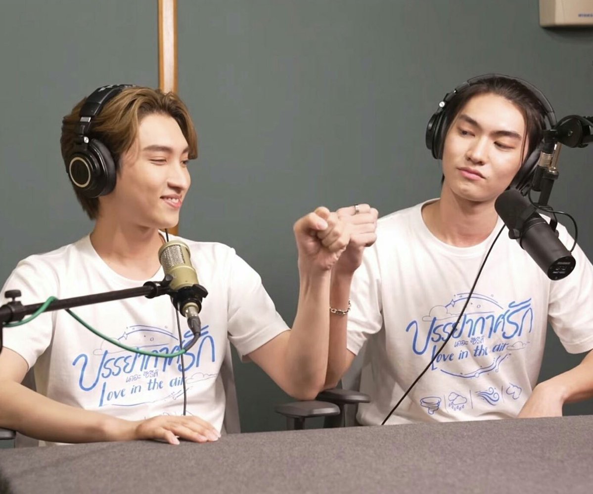 "When two hearts align with the same vision, even the hardest paths become possible." 💕✌🏻

Happy 4th Anniversary , BossNoeul.

BOSSNOEUL 4EVER
#BN4thAnniversary