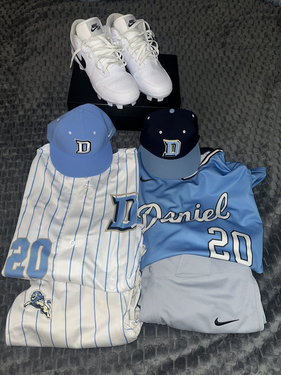 Tobie Lowe tweet media