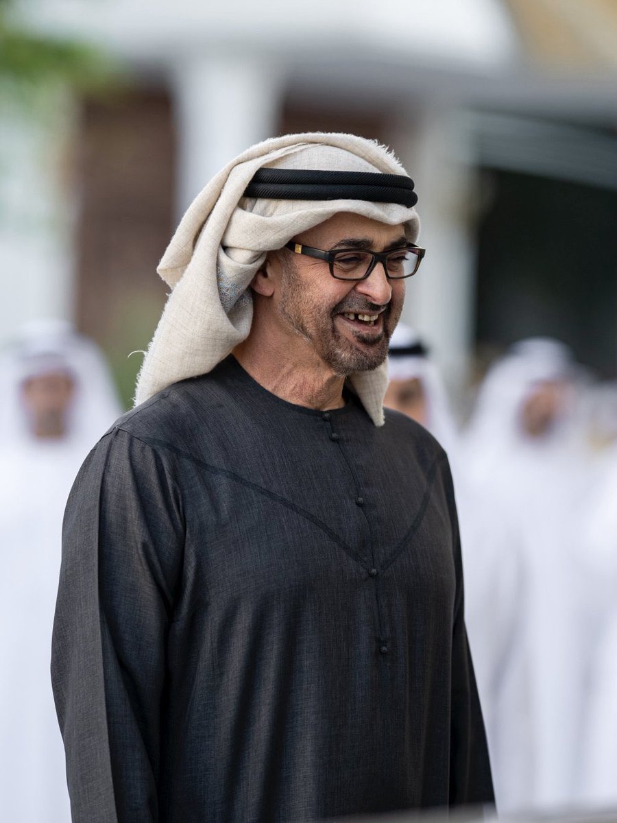 Bushra808's tweet photo. صباحكم نبض الوطن🤍🇦🇪
#محمد_بن_زايد
#رئيس_دولة_الامارات
#محمد_بن_زايد_عزنا_وفخرنا https://t.co/L2WkziQJBF