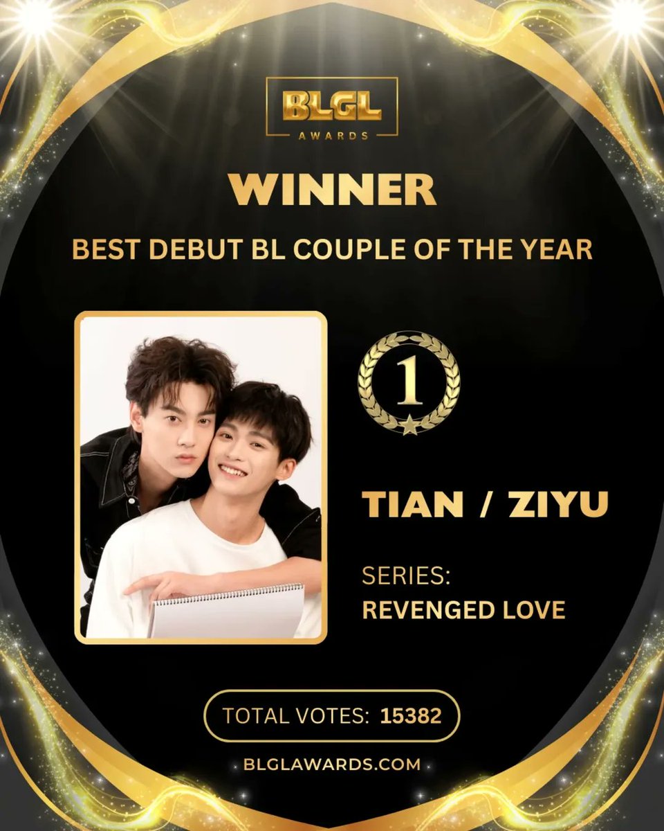 TianZiyuGlobal's tweet photo. #TianXuning  y #ZiYu  brillaron con fuerza en #RevengedLove, conquistando corazones desde su debut en el género BL. 🐍🐍❤️❤️

🏆 Ganadores: Best Debut BL Couple

Chi Cheng &amp; Wu Suo Wei marcaron este año y se quedaron para siempre con nosotras. https://t.co/Rkcam7NvfZ