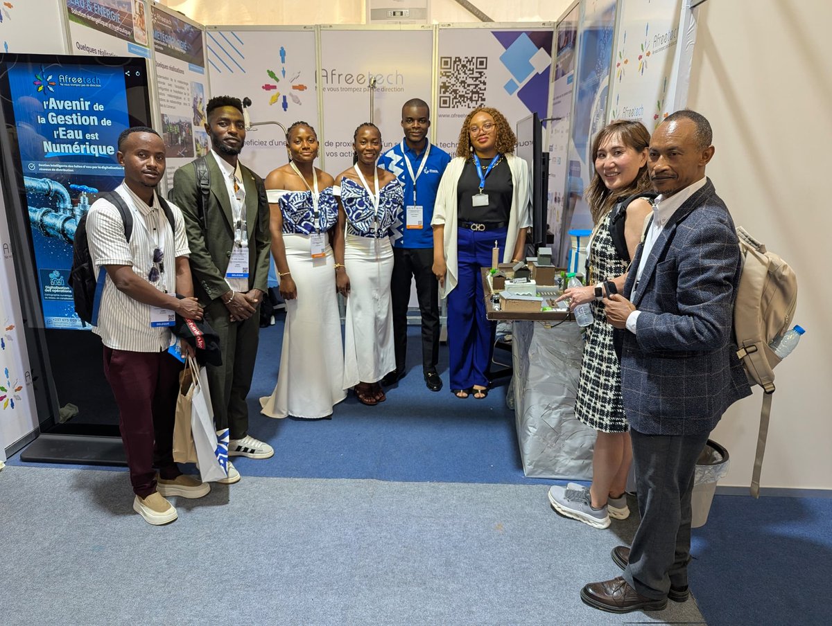 Afreetech's tweet photo. 📍 Jour 2 au #CongresEau2026 : Le stand #AFREETECH fait le plein ! 📈
Affluence et focus sur la #Digitalisation. Nos experts présentent les solutions de gestion intelligente des fuites d'eau par la digitalisation des réseaux de distribution.💧🚀
#AAEA2026 #WaterTech #innovation https://t.co/kSOUMV6O8n