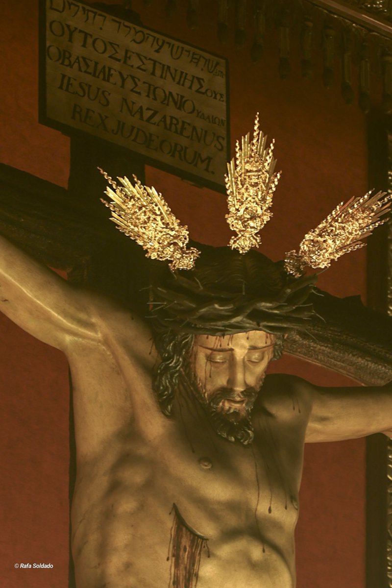 RAFASOLDADO77's tweet photo. Quinario del Santísimo Cristo del Desamparo y Abandono @DoloresdelCerro @BandaCenturia
#tdscofrade
#Luzdevelas
#FotoRafaSoldado https://t.co/zGTlwK9ECc