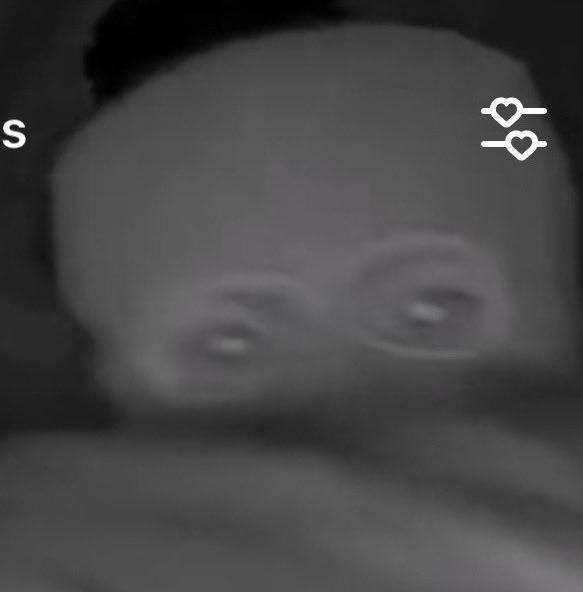 ArmandKleinX's tweet photo. To All My Followers In Arizona Tucson 
@FBIDirectorKash  & The @FBI Needs 
Your Help , This Person On The Movie & 
On The Pics schow a possible supject 
on the front door of Nancy Guthries 
home the morning of her disapearence !
If You Recognice Or You Saw This Person , 
pls contact immediately the next Police Department  or  your next Sheriff Office ! 
The  Pima County Sheriff's Office Department Phone Number is : 
( 520 )361-4600  Watch the 
movie & pics & the clothes of this person  
I think someone saw this person! 
Thank you 🎯🇺🇸