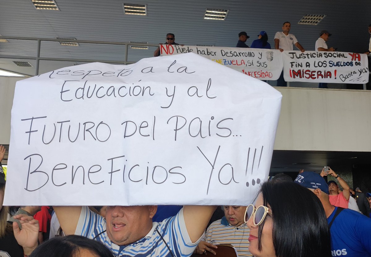 LUZ Agencia de Noticias tweet media