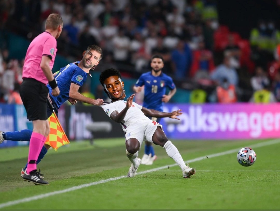 Charlie Fucking Taylor 👌