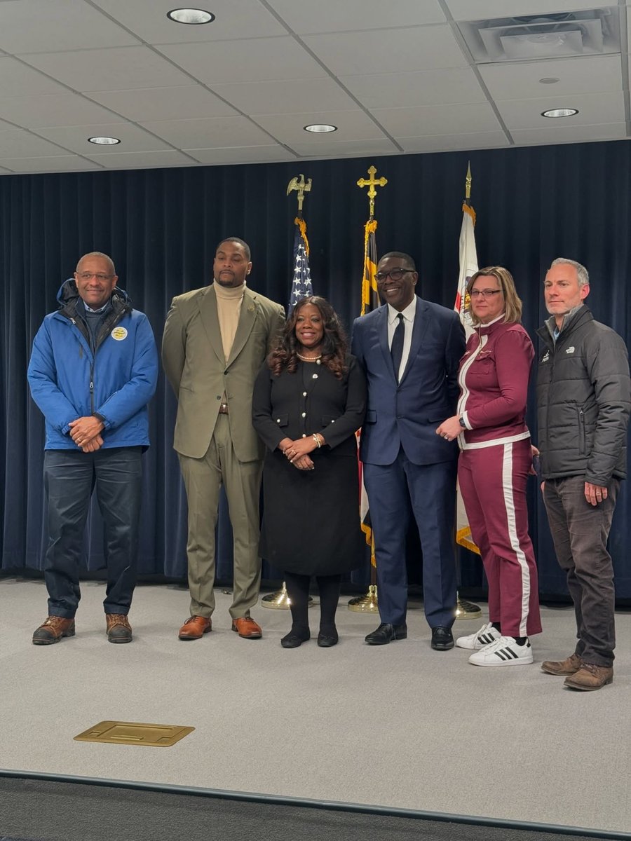 pgcps's tweet image. As the sun returns and recovery continues, thank you to everyone who helped us through the storm—from County Executive Aisha Braveboy to DPWT crews and our dedicated teams. When we stand together, our county stands strong. #OneCounty #Grateful #LocalHeroes