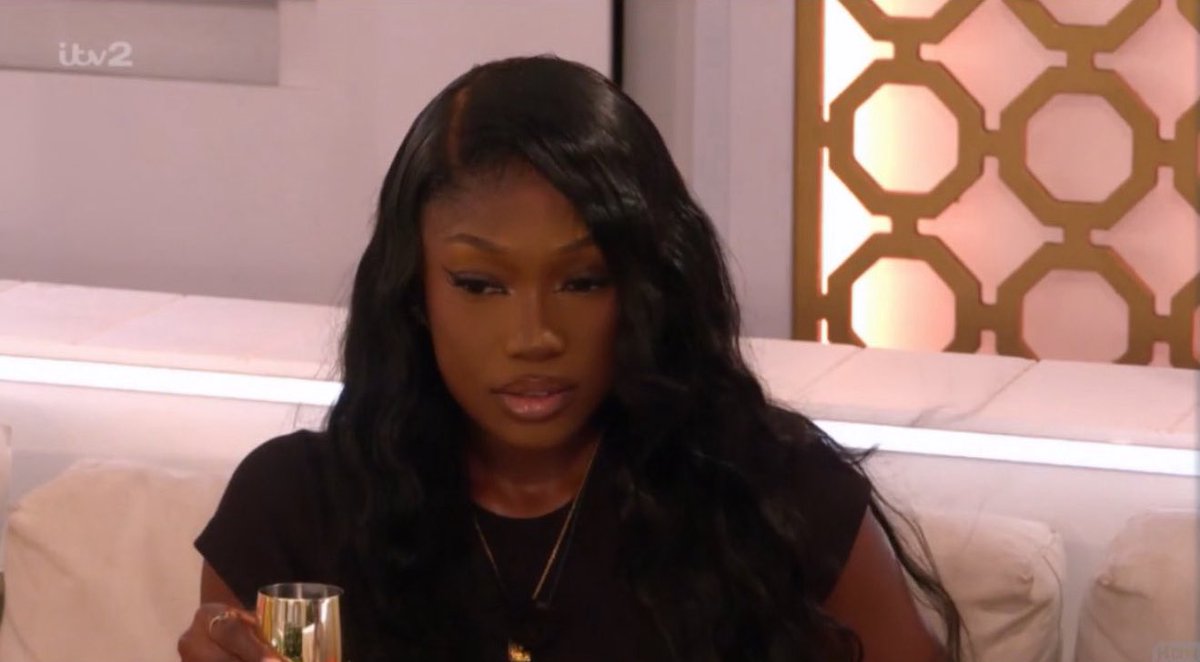 𝐈𝐜𝐲⭐️ tweet media