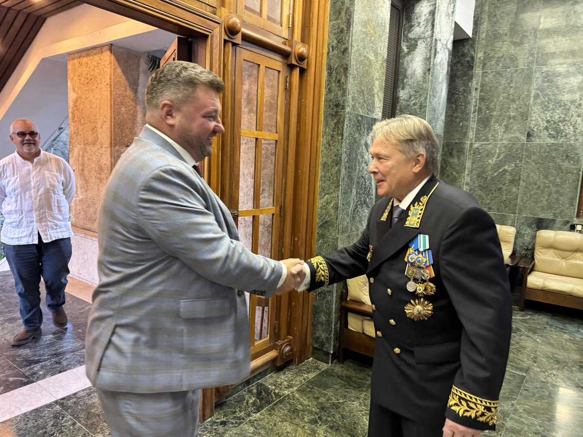 Embajador Víctor Koronelli tweet media