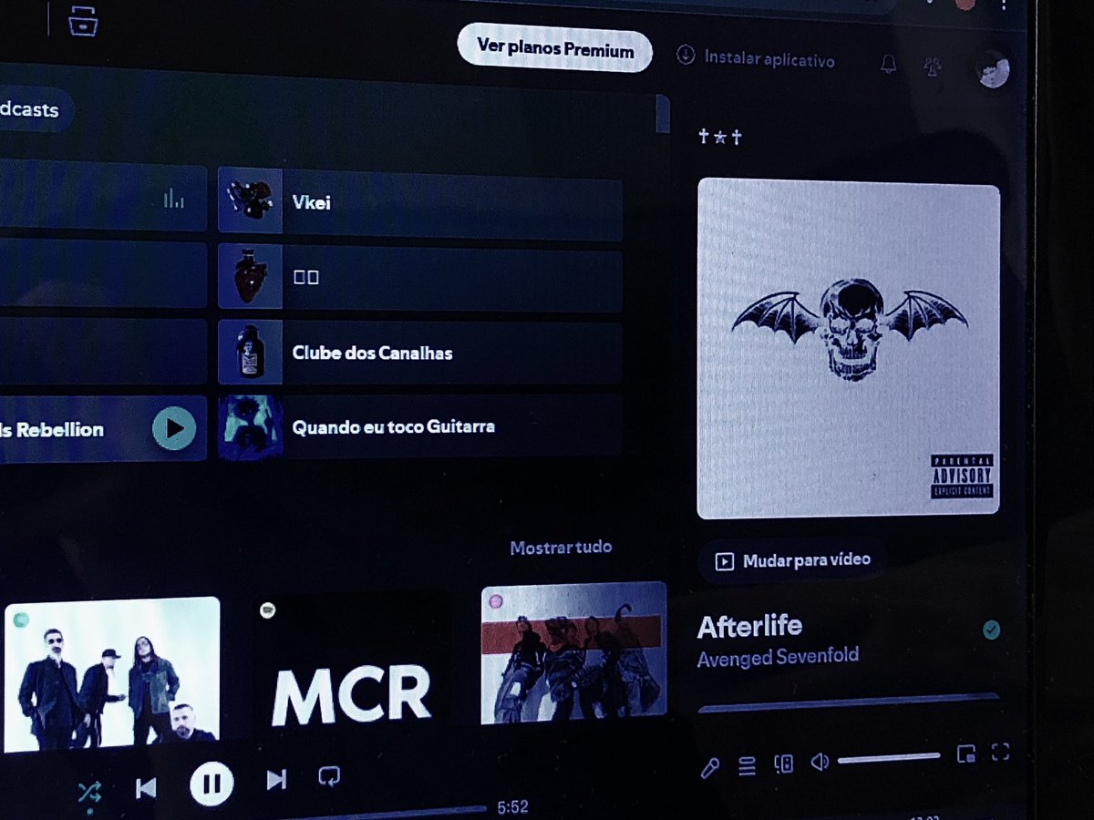 stiinkyboy's tweet image. #langtwt 🦇